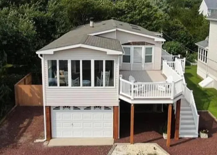 Sunset Shore House Second Floor