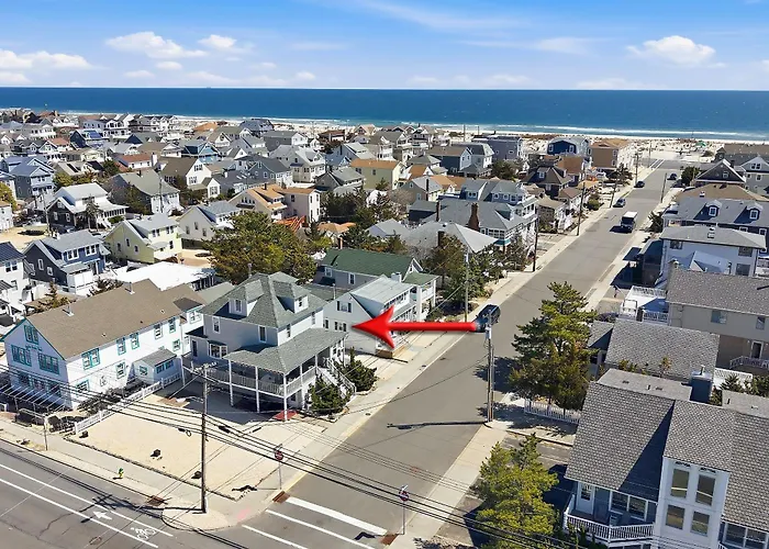 3 Bedroom 2 Bath Beach House Condo- 10 Houses From The Beach Walk To The Beach, Where Every Fisherman'S Paradise Begins