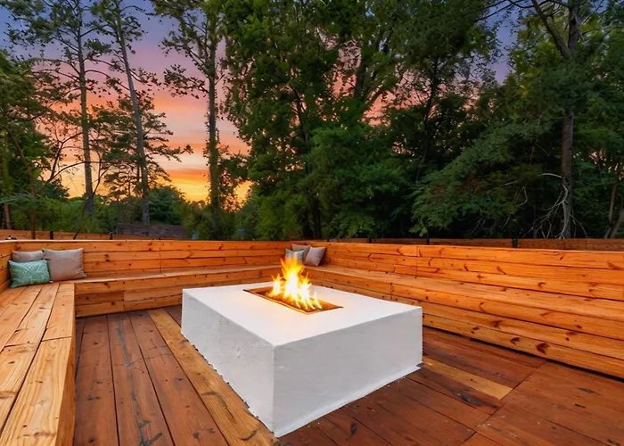 Brand New Cozy Firepit Home Near Fort Moore