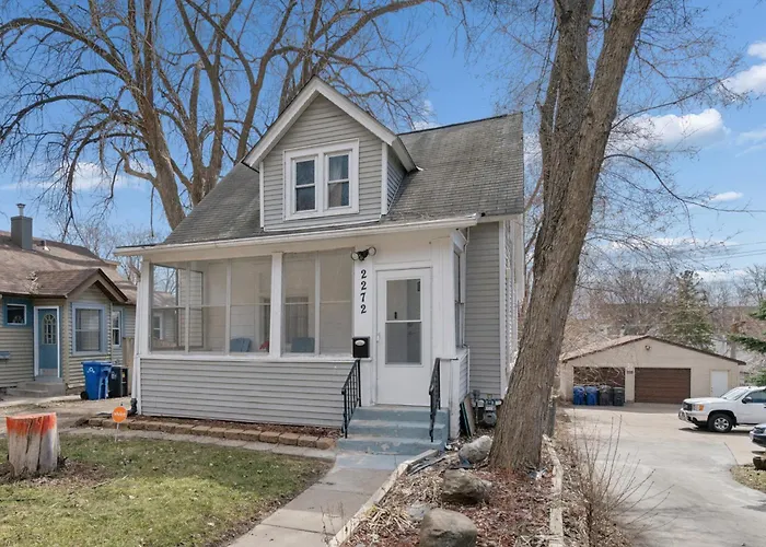 Home In Highland Park