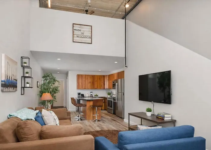 Downtown Appleton Condo 2 Bedroom Loft Sleeps 6