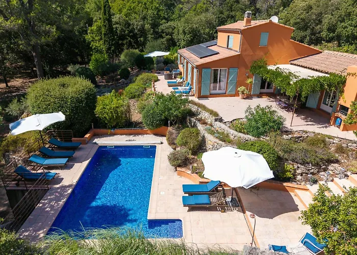 Provencal Villa With Pool Near Lorgues