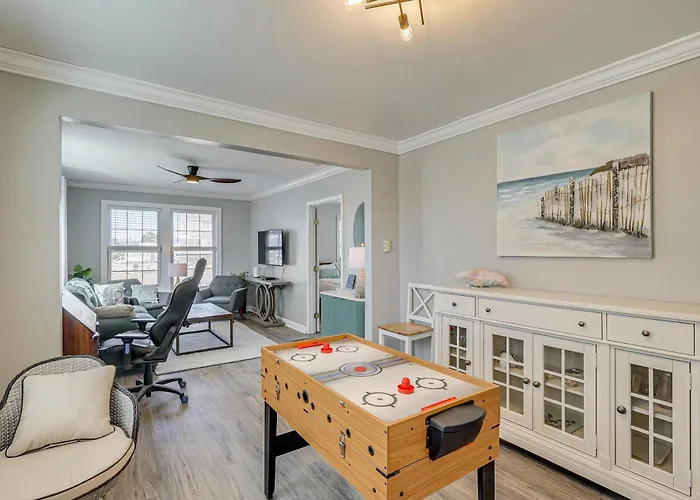 Walk To Broadkill Beach: Sleek Family Home W/ Deck