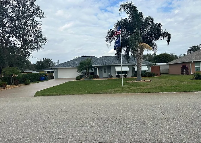 Beautiful Home In Avon Park Lake