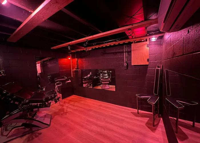 The Vault - Hidden Playroom For Couples - Private Hot Tub - Mountain Views - Riverfront
