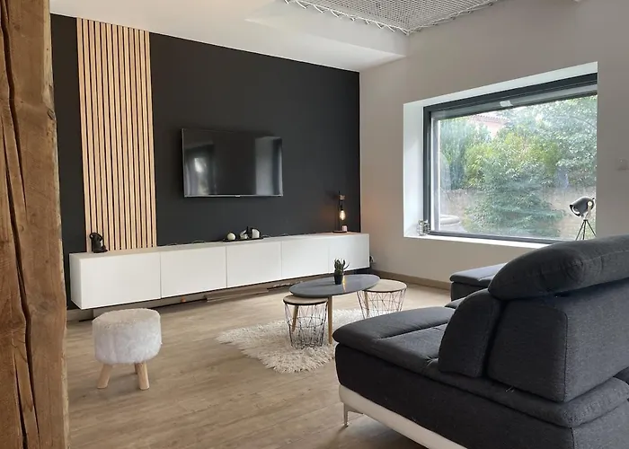 Grande Villa Moderne, Clim & Jacuzzi, Tout Confort