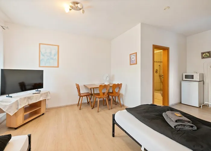 Monteurzimmer Haus 6 Nebringen Fuer Bis Zu 12 Personen - Kueche Und Parkplaetze Vorhanden