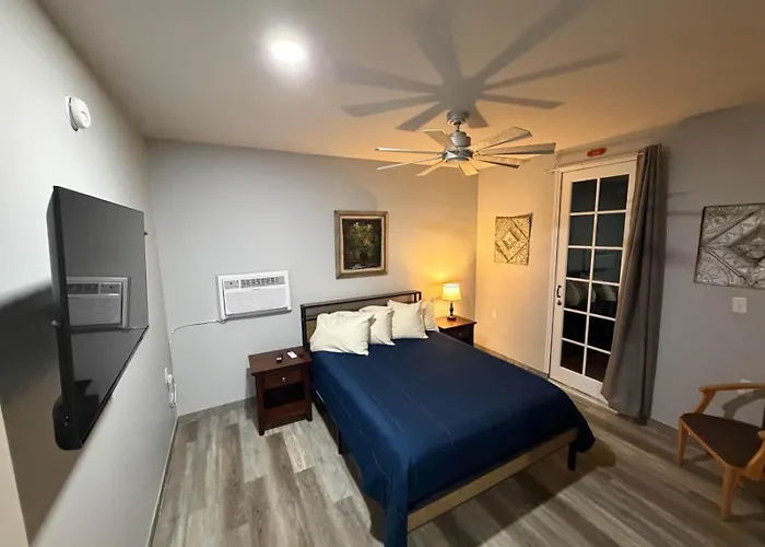 Germantown Inn & Lounge Rm 4
