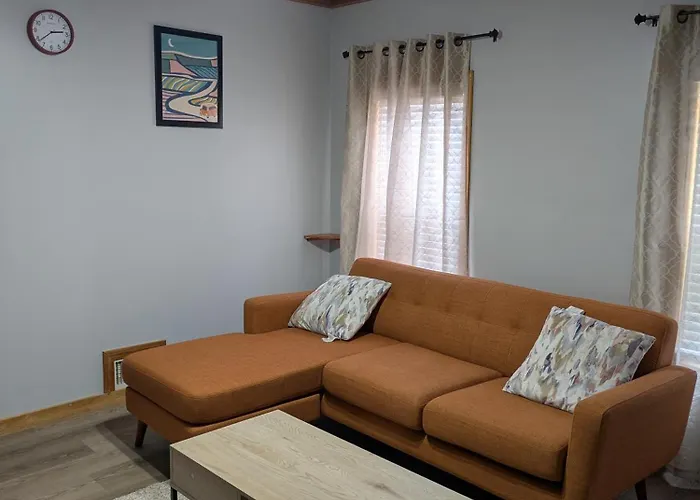 Private Room In 3-Bedroom Apartment