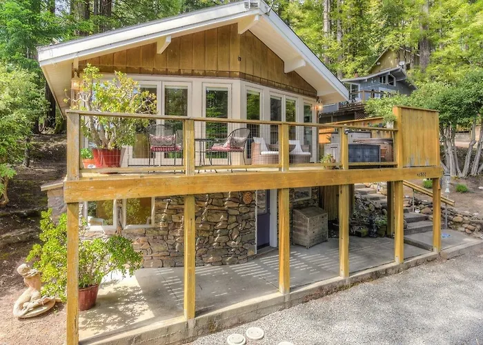 Mary'S Beach Bungalow - Steps To The Sand