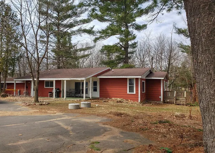 Group-Friendly Waupaca Home On Crystal River