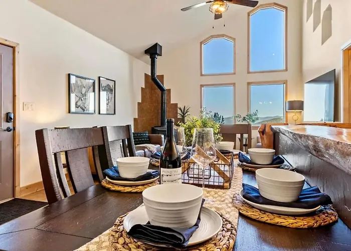 Family Mountain Getaway W Hot Tub And Amazing Views! Close To Hiking & Skiing