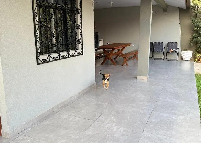 Quarto com area de descanso