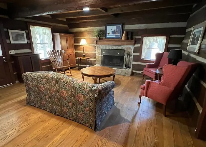 Strawberry Inn At Heritage Farm
