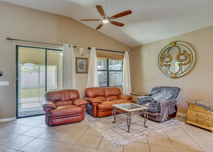 Extended Stay In Tampa Area! Spacious Home W/ Yard
