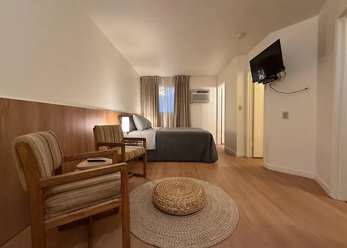 Desert Rose Motel