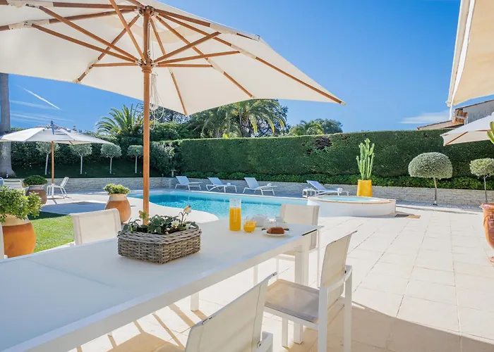 Belle Villa Entre Nice Et Cannes Dans Domaine Securise