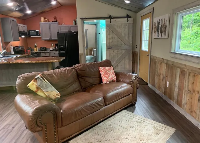 Secluded Ranch House Cabin In Eminence Ozarks