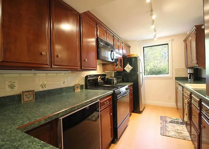 Riverfront Mountain Escape | Sauna & Fireplace