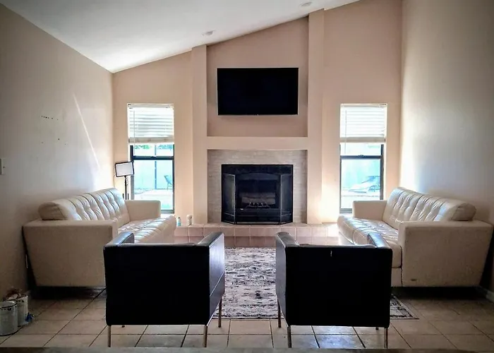 Spacious Private Pool, Pool Table, A Private Oasis
