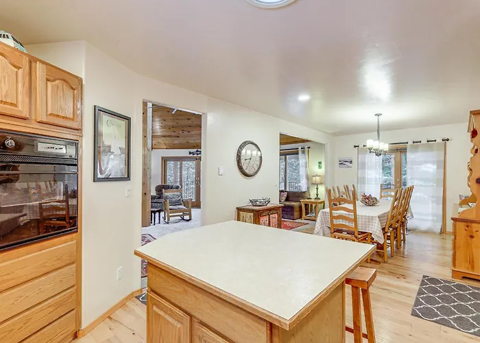 Deck + Game Room: Secluded Cabin Near Lake Cascade