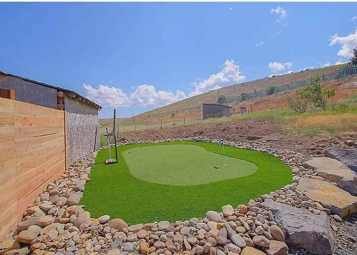 Ranch Retreat Sleeps 16 Views Hot Tub Gas Firepit