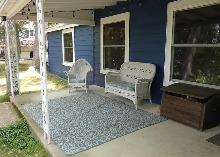 Cranberry Cottage On Torch Lake