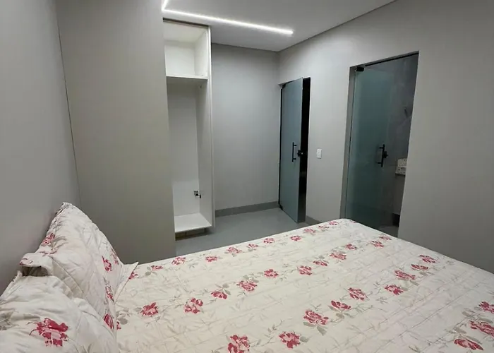 Hospedagem próxima a Goiânia com acesso direto pela BR sem barreira - MotoGP