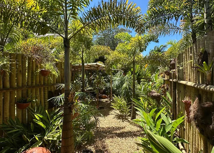 Suite com jardim privativo - Casa das Bromélias - 02