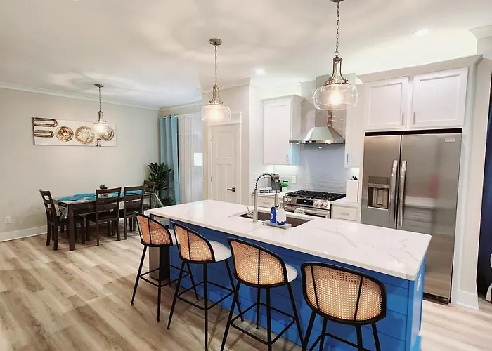 Coastal Charm Cottage Sports Complex Owa Beach!