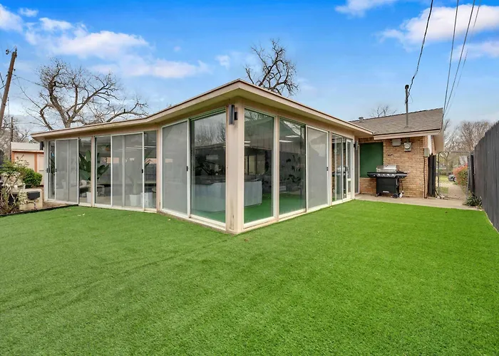 Indoor Pool & Hot Tub Near At&T Stadium