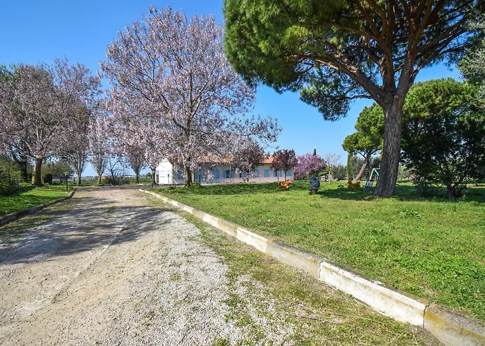 Lovely Home In Pescia Romana With Wifi