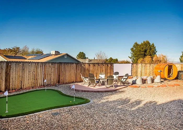Cactus Hollow~Spa~Sauna~Cold Plunge~Theatre~Golf