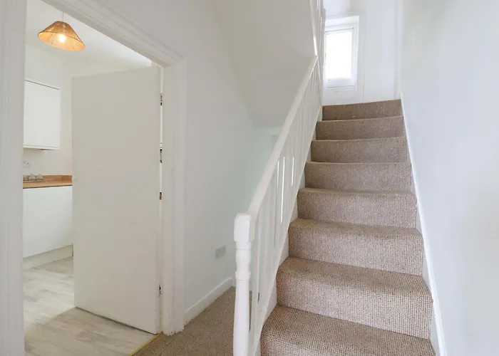 7 Athol Terrace