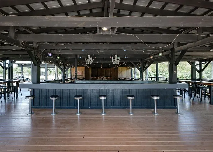 Bentwood Texas Suite 5