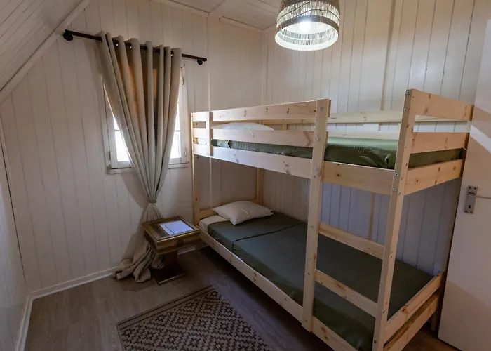 Casa Feia Hostel