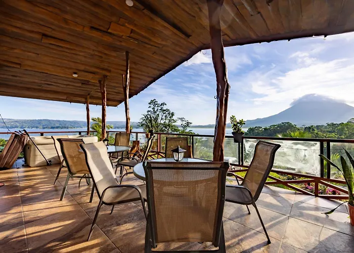 Lua Pele House - Arenal Volcano & Lake Views
