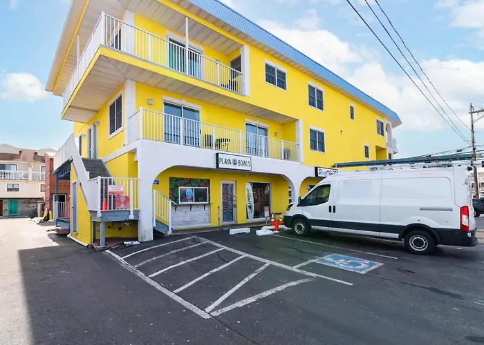 Coastal 1 Bed Sleeps 4 With Private Balcony
