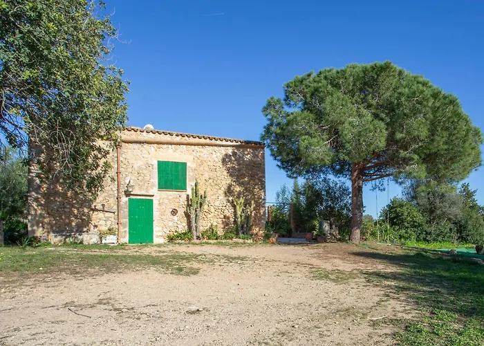 Finca Can Frare Con Gran Jardin En Mallorca