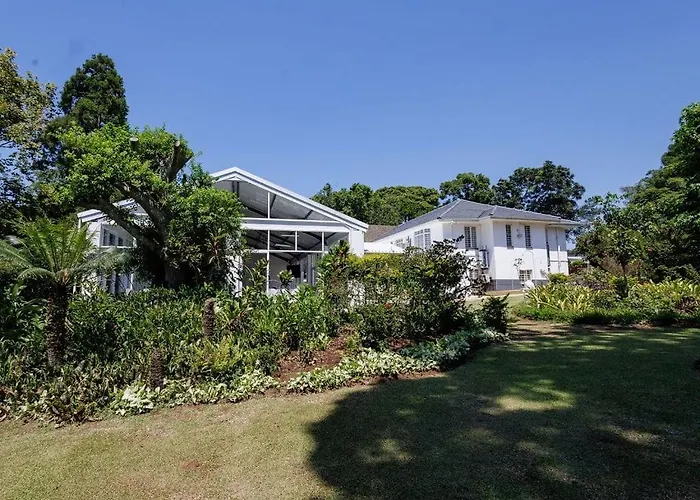 Ulifalodge Whitehouse