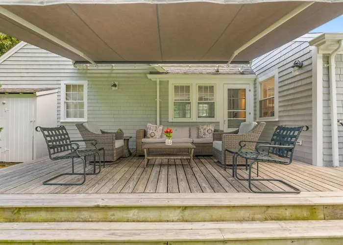 160 Pond View Dr