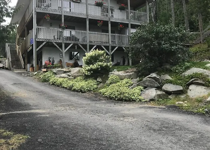 Muskie Bay Resort Cabins And Motel