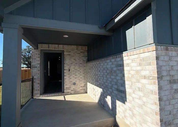 Modern 3Br Smart Home Near Fort Cavazos