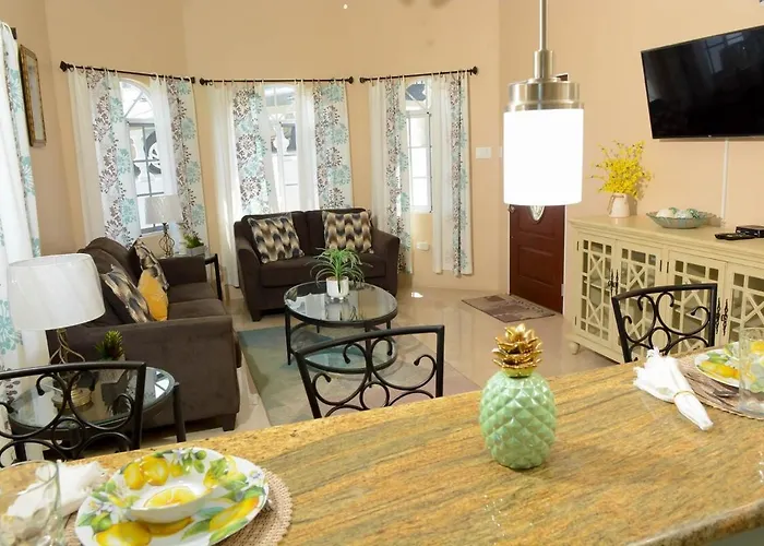 Winter Escape With Seaview - Private Balcony & Fast Wifi
