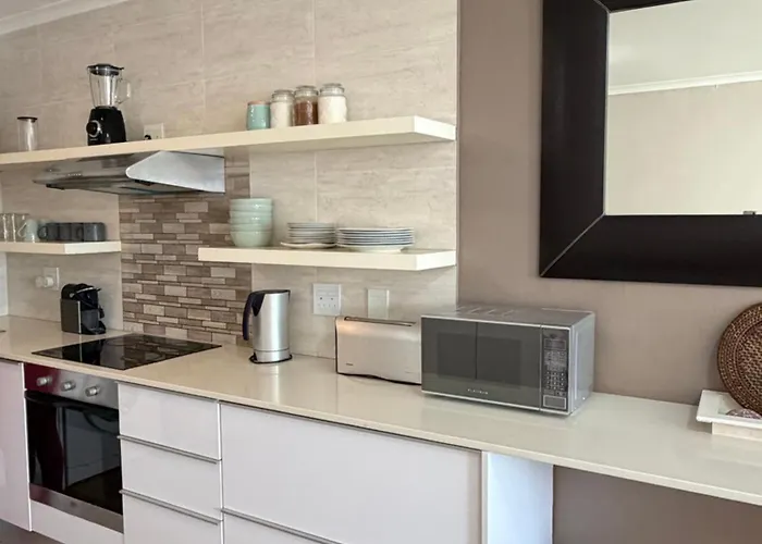 Luxurious 2Bed ,Iconic Views Mountain& Beach In The Horizon