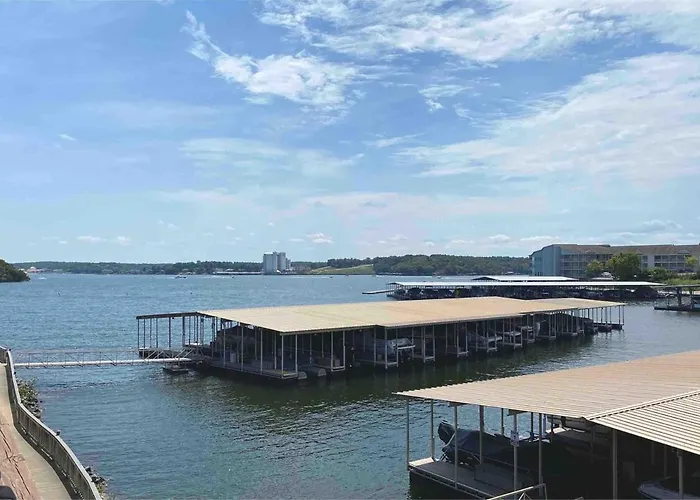 Relaxing Lakefront Condo For Your Getaway