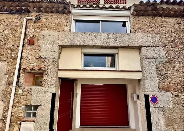 Proche Lezignan Corbieres, Maison Spacieuse Avec Terrasse