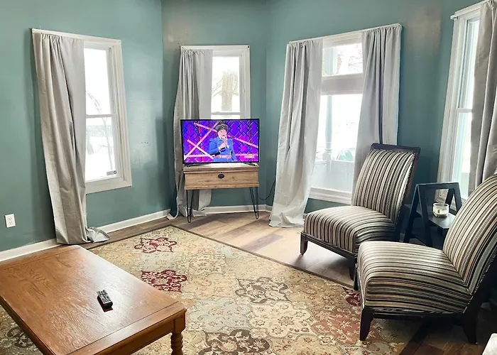 Queen Bed Private Room Shared Living Spaces