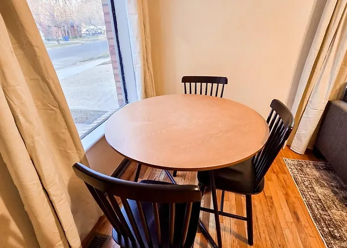 The Acorn - 5 Min To Downtown - Warm And Welcoming Place In Ogden