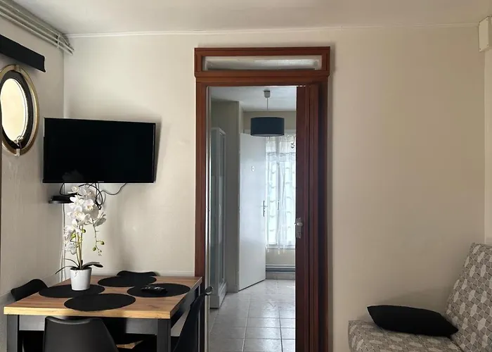 Joli Appartement Pres De La Mer